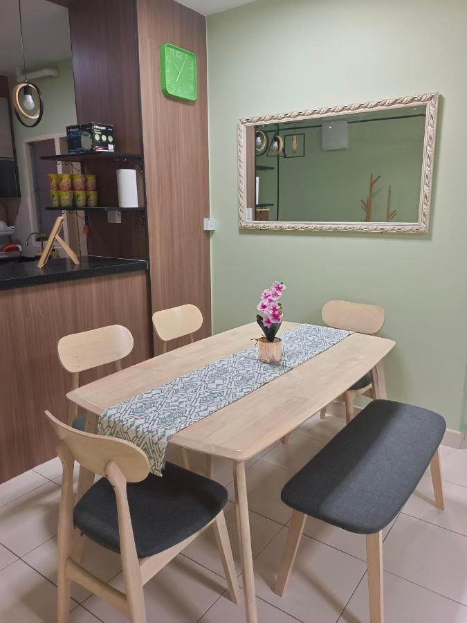 Nena Homestay Setia Alam, Air Conditioned, High Speed Internet Shah Alam Buitenkant foto