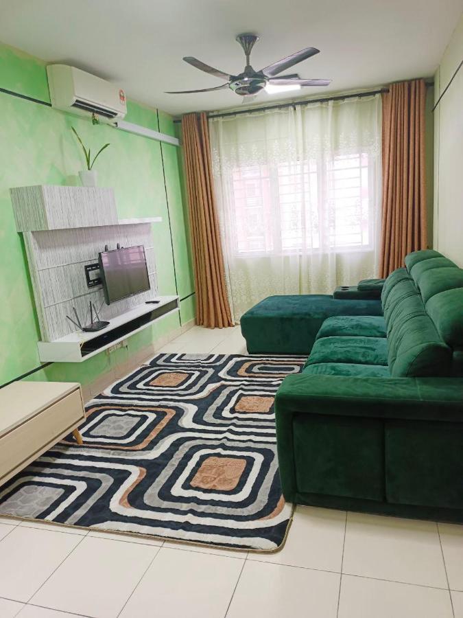 Nena Homestay Setia Alam, Air Conditioned, High Speed Internet Shah Alam Buitenkant foto