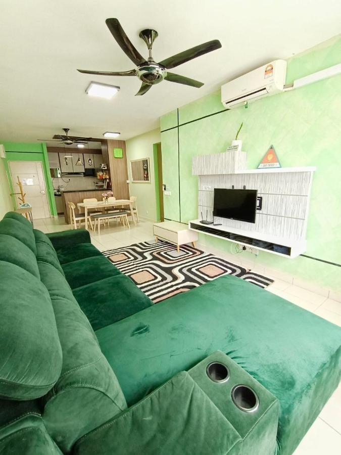 Nena Homestay Setia Alam, Air Conditioned, High Speed Internet Shah Alam Buitenkant foto