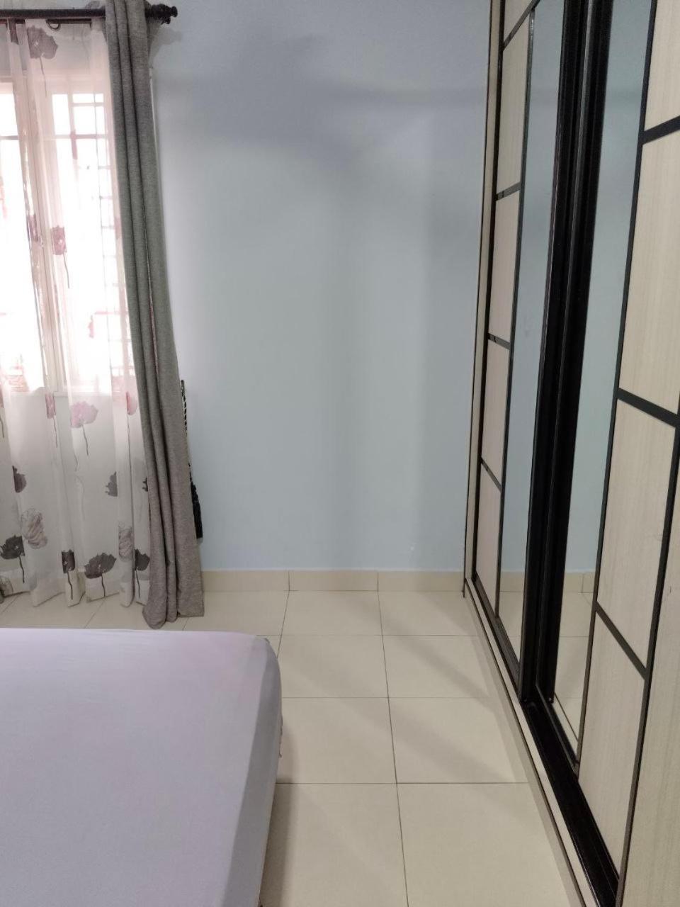 Nena Homestay Setia Alam, Air Conditioned, High Speed Internet Shah Alam Buitenkant foto