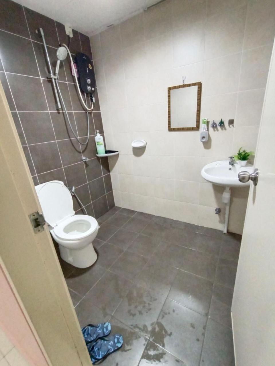 Nena Homestay Setia Alam, Air Conditioned, High Speed Internet Shah Alam Buitenkant foto